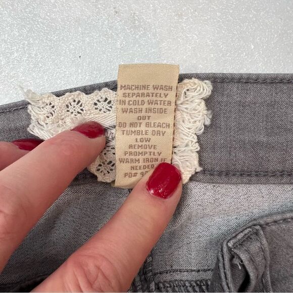 Altar’d state grey skinny distressed stretch jeans - Picture 5 of 10